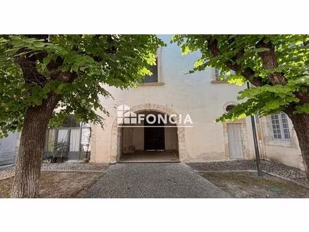 exclusivité foncia  t2 rez-de-chaussée  34.48 m2 habitables  centre historique
