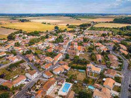 vente terrain aux magnils-reigniers (85400) : à vendre / les magnils-reigniers