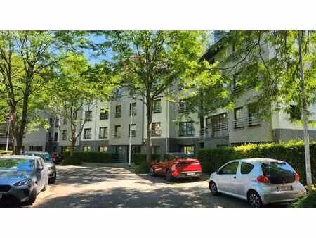 evere - quartier frioul – appartement 3 ch – parking compris