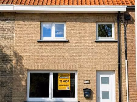 charmante starterswoning in het hart van zandvoorde (oost...