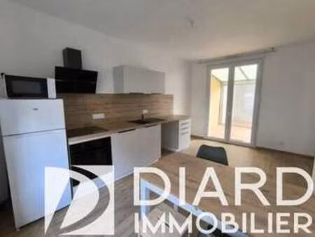 location appartement 2 pièces meublé à fougères (35300) : à louer 2 pièces meublé / 33m² f