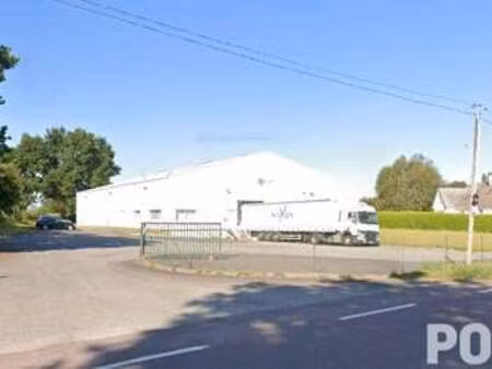 location bureaux et commerces à fervaches (50420) : à louer / 990m² fervaches