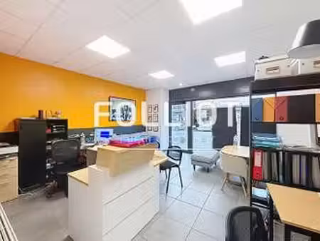location bureaux et commerces à pontorson (50170) : à louer / 52m² pontorson