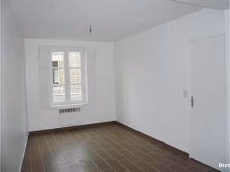 location appartement 2 pièces à lassay-les-châteaux (53110) : à louer 2 pièces / 38m² lass