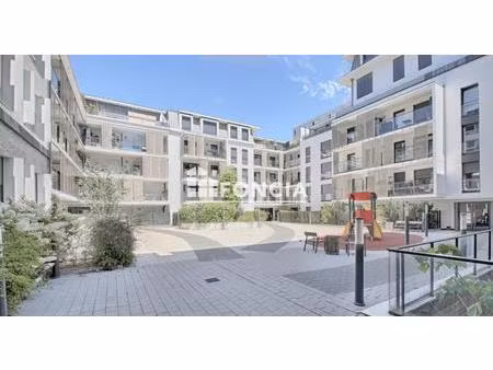 exclusivite foncia ! appartement 3p  balcons  avec cave et parking