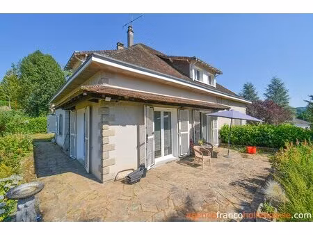 maison de village rénovée avec terrasse