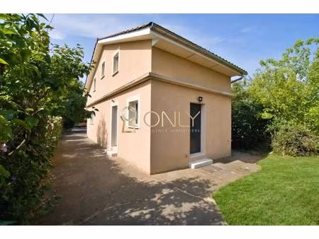reyrieux - maison individuelle - 1110m² de terrain - 2 chambres