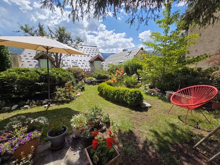 maison de village de charme de 248 m2 avec jardin