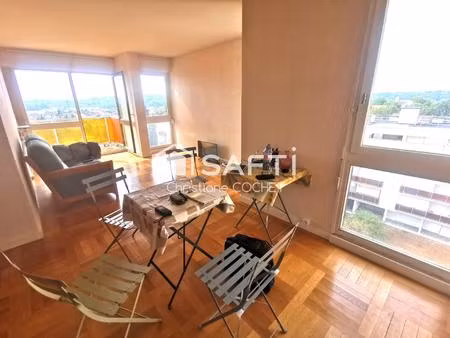 appartement t3 avec balcon  cave et box en sous-sol à 6mns à pieds de la gare de melun