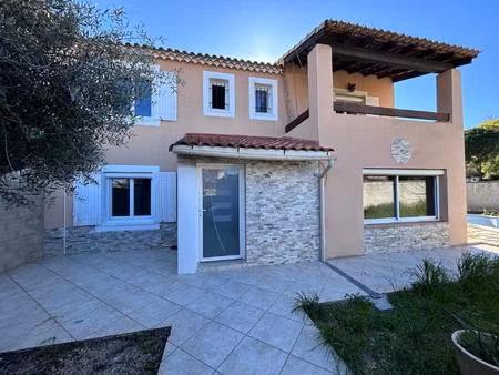 belle grande maison familiale avec piscine