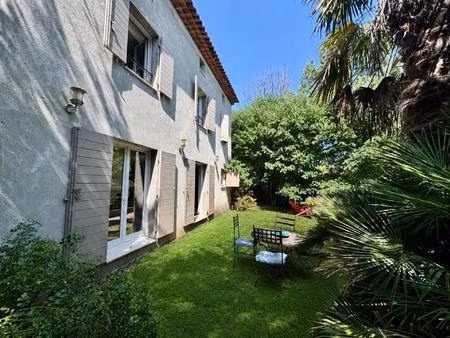 villa de caractère avec piscine