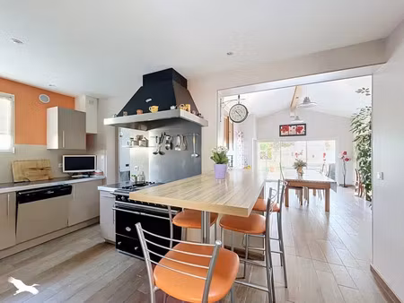 vente maison 7 pièces 190 m² blanquefort (33290)