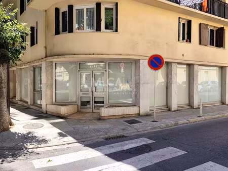 vente local commercial 4 pièces