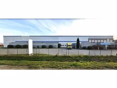 location local d'activités lespinasse 4 268 m²