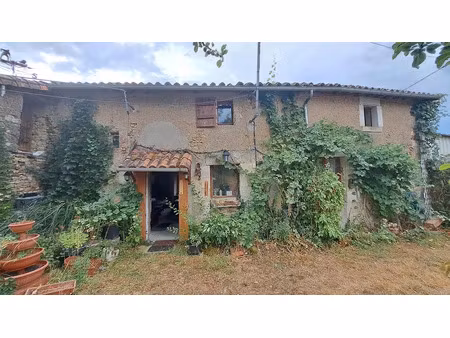 vente maison 6 pièces 143 m² à verruyes (79310)  55 000 €