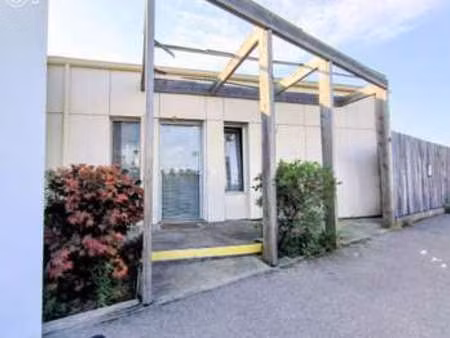 vente bureaux et commerces à sallertaine (85300) : à vendre / 79m² sallertaine