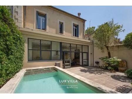 arceaux / boutonnet - maison de maître familiale avec piscine