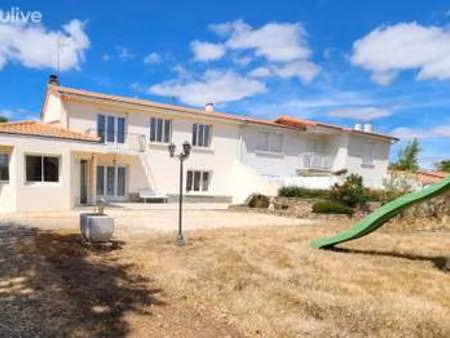 vente maison à vairé (85150) : à vendre / 160m² vairé