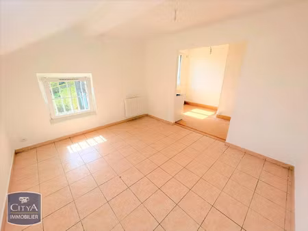 appartement à louer 3 pièces 49.74 m² - laon (02) - 485€