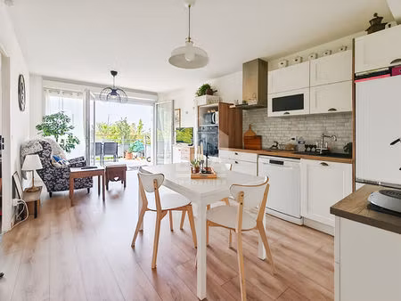 appartement 2 pièces 40 m² à vendre / acheter vitrolles 13127 ? | era immobilier