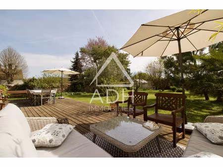 a vendre à mezieres sur seine maison 7 pièces / 5 chambres - 193m2