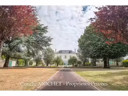 nantes sud -domaine d'exception du xviii-455 m² -parc de 1 23 ha -piscine couverte
