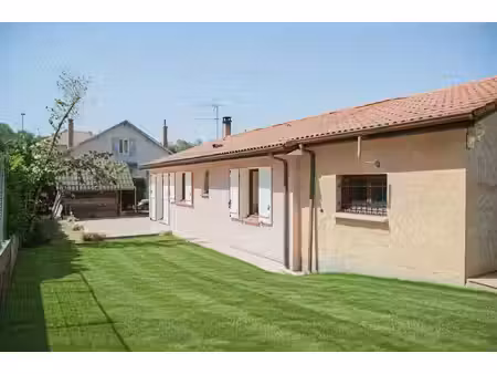 villa de plain-pied avec grand garage ? 3 chambres