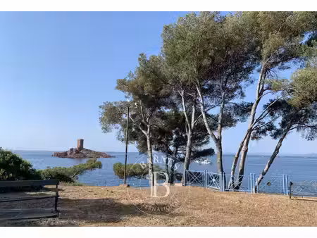 saint-raphaël - terrain pied dans l'eau constructible
