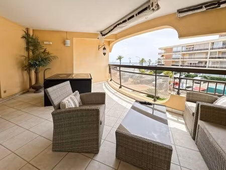 appartement 2 pièces de 45 m2 avec terrasse de 14 m2 + garage electrifié en sous sol