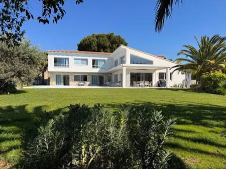 villa contemporaine à seulement 3 minutes à pied de la plage des lecques
