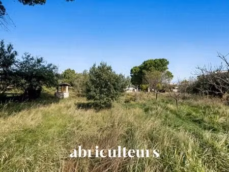 terrain constructible 1400m² à eguilles