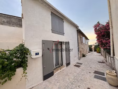 exclusivite : venelles - maison t3 entièrement rénovée dans le vieux village