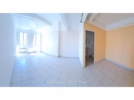 1er chapitre/st charles charmant t1 d'environ 36m2