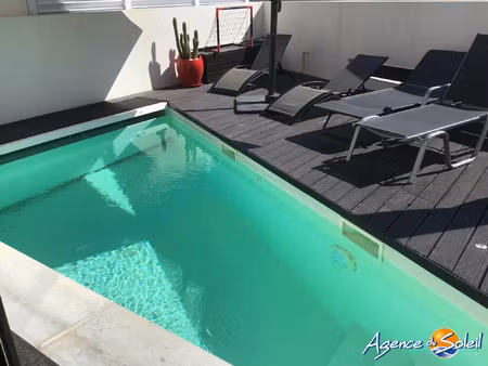 villa t5 + garage et piscine à 2 pas du port et des plages