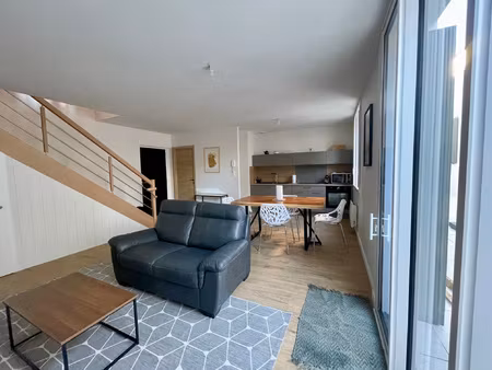 apt t3 duplex meuble avec terrasse