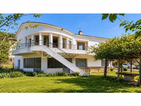 maison de 200 m² à saint-pons-de-thomieres