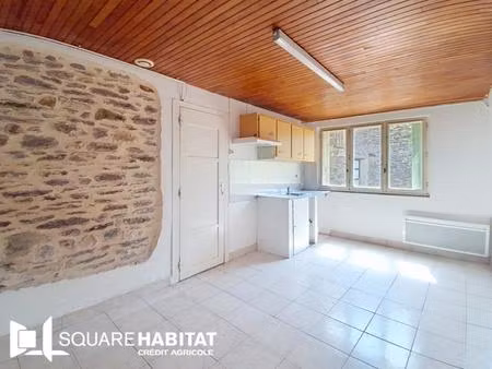 maison indépendante à louer en plein coeur de beignon !