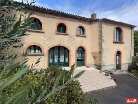 vente maison à pouzauges (85700) : à vendre / 159m² pouzauges