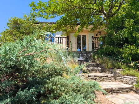 villa sur sous sol avec 2 terrasses et jardin burlats