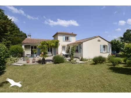 vente maison 5 pièces 120 m² vouzan (16410)