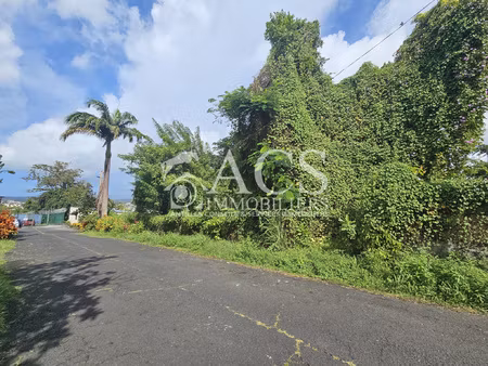 terrain plat constructible de 1269 m2 à redoute - fort-de-fr