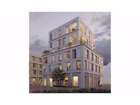 appartement spacieux et baigné de lumière avec 3 chambres...
