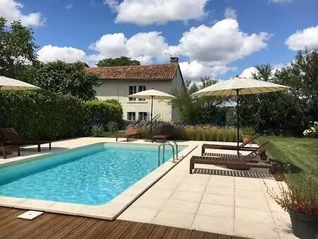 domaine de caractere avec gites