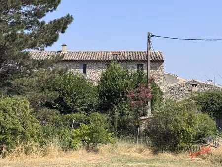 mas en pierres à rénover vue ventoux