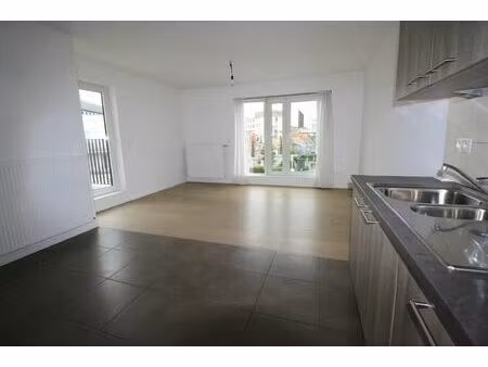 appartement à vendre à rue docteur elie lambotte 155 schaerbeek (rbw48121)