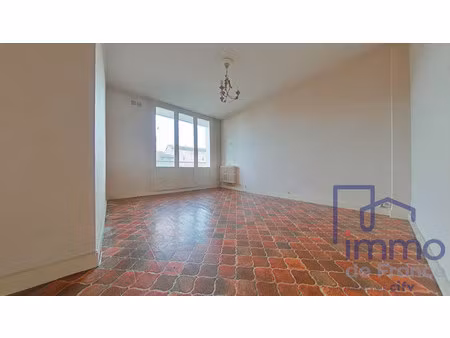 t2 la ricamarie proche centre