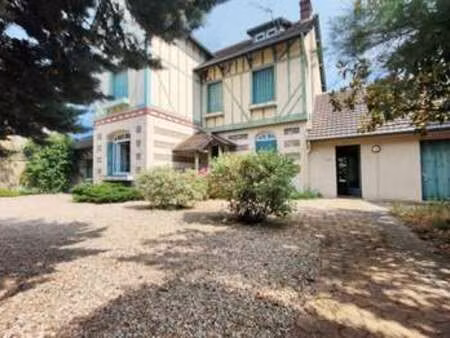 vente maison à elbeuf (76500) : à vendre / 205m² elbeuf