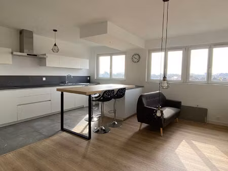location appartement 2 pièces 53m²