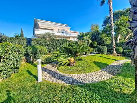 cannes – quartier oxford | spacieux t4 avec vaste terrasse  jardin & garage
