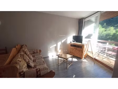 location meublée appartement 2 pièces 44 m² à villard-de-lans (38250)  650 €